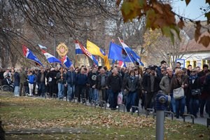 Slika PU_VS/Akcije/Vukovar 2017/gradjani-kolona.JPG